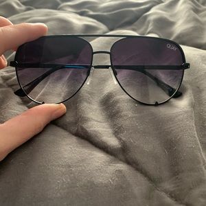 Excellent condition Quay Aviator sunglasses